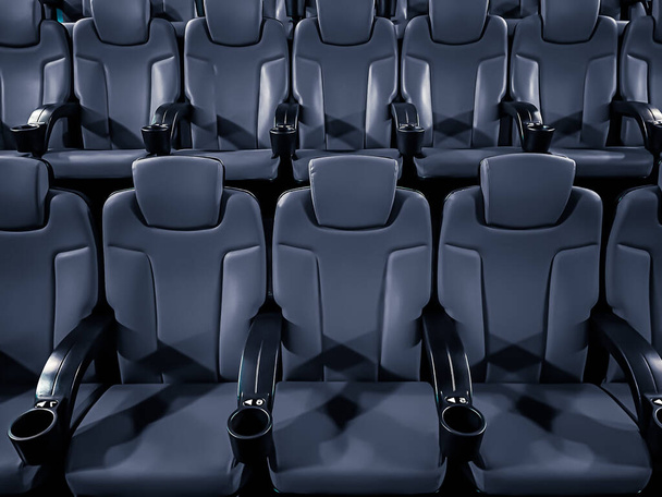 Kino i rozrywka, puste miejsca w ciemnym kinie do transmisji strumieniowej programów telewizyjnych i produkcji filmowej - Zdjęcie, obraz