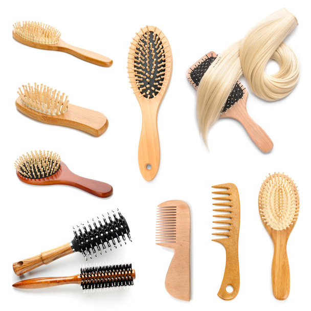 Набор различных расчёсок и расчёсок, изолированных на белом - Фото, изображение