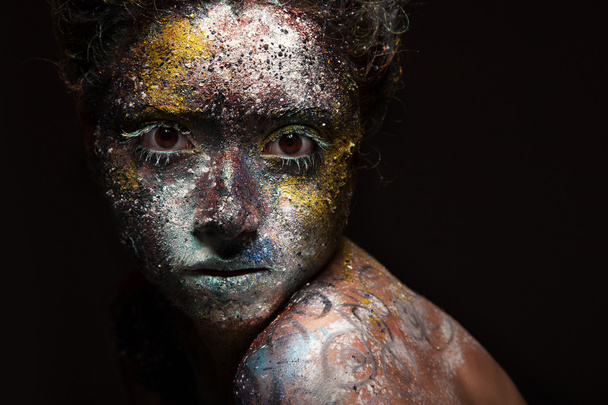 Žena s neobvyklé barvy make-upu - Fotografie, Obrázek