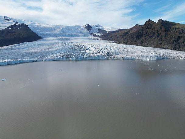 beautiful view of the glacier lagoon - Φωτογραφία, εικόνα