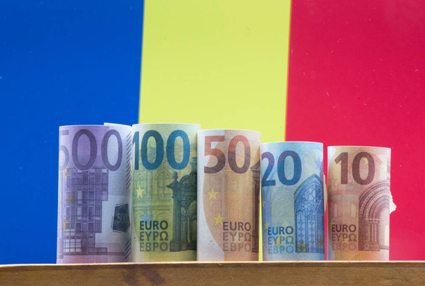 Euro, munt in de EU en vlag van Europees land - Foto, afbeelding