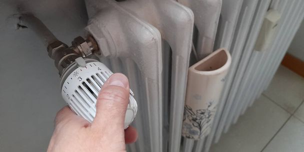Thermostatventil für die Beheizung von Wohnungen - Foto, Bild