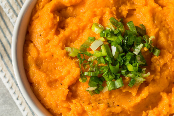 Healthy Homemade Mashed Sweet Potatoes with MIlk and Butter - Foto, Bild