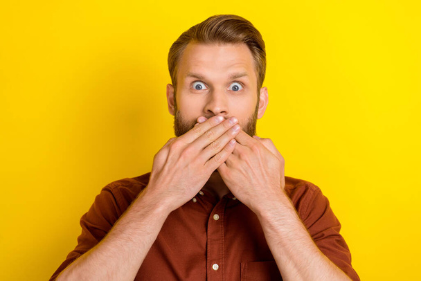 Close up photo of impressed man arm lips unexpected unbelievable interesting news reaction isolated on yellow color background. - Fotoğraf, Görsel