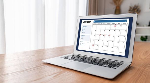 Calendrier sur l'application logicielle pour la planification de calendrier modish pour l'organisateur personnel et les affaires en ligne - Photo, image