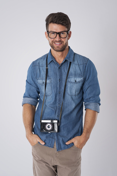 Человек с винтажной камерой
 - Фото, изображение