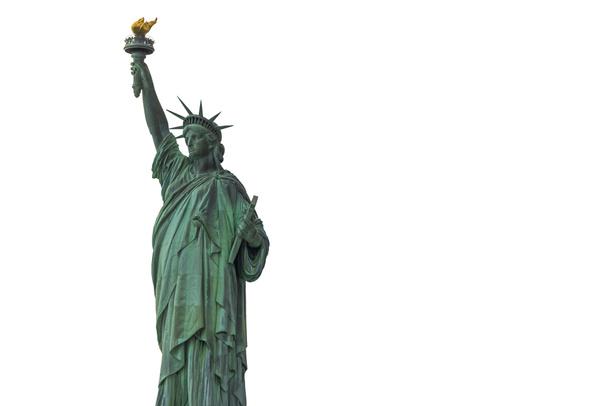 白い背景にニューヨークの自由の島の自由の女神像のクローズアップビュー。アメリカ. - 写真・画像