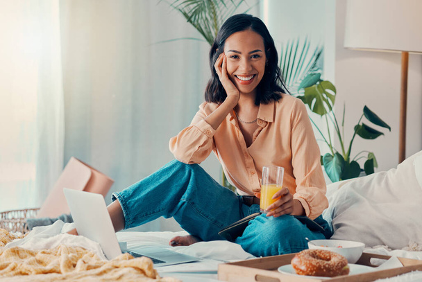 Breakfast, bedroom and woman on laptop, notebook and juice for food writer blog, copywriting or social media post planning. Relax morning and protein portrait of entrepreneur or work from home girl. - Fotoğraf, Görsel