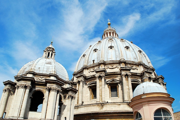 St Peter Bazilikası çatı tepesine görünümünü üzerinde 31 Mayıs 2014 - Fotoğraf, Görsel