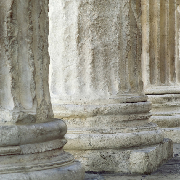 Βάση της Ρωμαϊκής στήλες - Φωτογραφία, εικόνα
