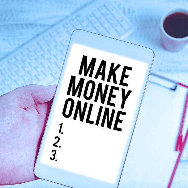 Käsin kirjoittaminen merkki Make Money Online, Business käsite Saada maksettu ansaita rahaa kautta freelancing ja web-markkinoinnin - Valokuva, kuva