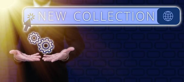 Концептуальний дисплей Нова колекція, бізнес-концепція містить набір одягу, який незабаром буде випущений
 - Фото, зображення