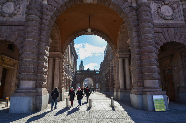 Zewnątrz budynku szwedzkiego parlamentu - Zdjęcie, obraz