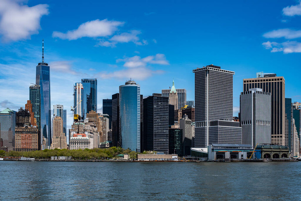 View of Lower Manhattan Skyline from New York Harbor - Zdjęcie, obraz