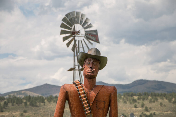 Metalen standbeeld van Masonville Gunslinger - Foto, afbeelding