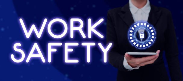 Концептуальный дисплей Безопасность труда, концептуальные фотопрофилактические меры, применяемые фирмами для защиты здоровья работников - Фото, изображение