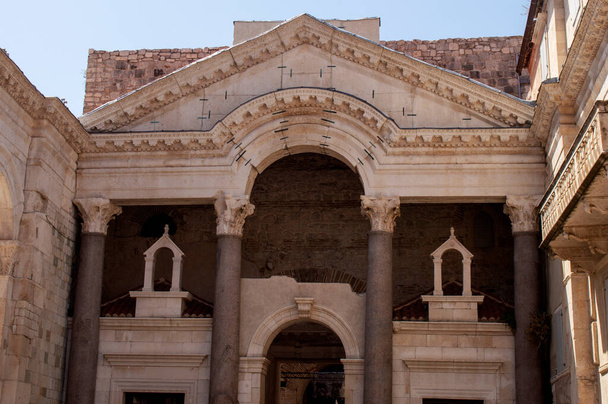 Edificio Sagrado Croata vista de fondo - Foto, imagen