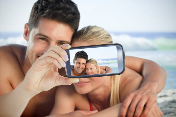 "pár véve selfie smartphone" - Fotó, kép