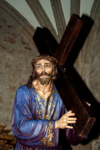 Semana Santa, Jesus com a cruz, procissão, tradição em Talavera de la Reina, Toledo Espanha - Foto, Imagem