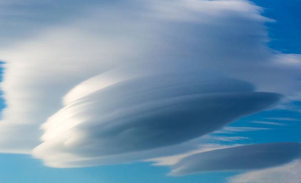 ο Σχηματισμός Lentive Cloud - Φωτογραφία, εικόνα