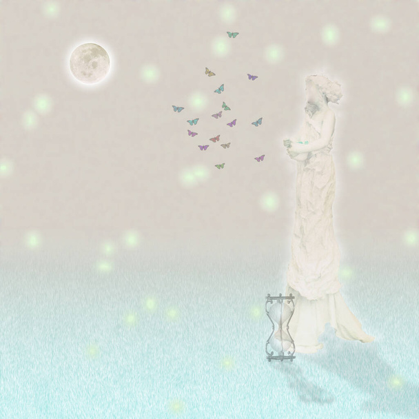 Estatua de mármol a la luz de la luna - Foto, imagen