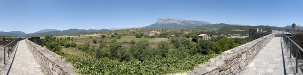 Pyrénées vues de Ainsa, Espagne
 - Photo, image