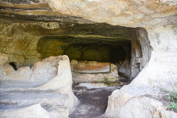 wykopaliska archeologiczne, katakumby i jaskinie - Zdjęcie, obraz