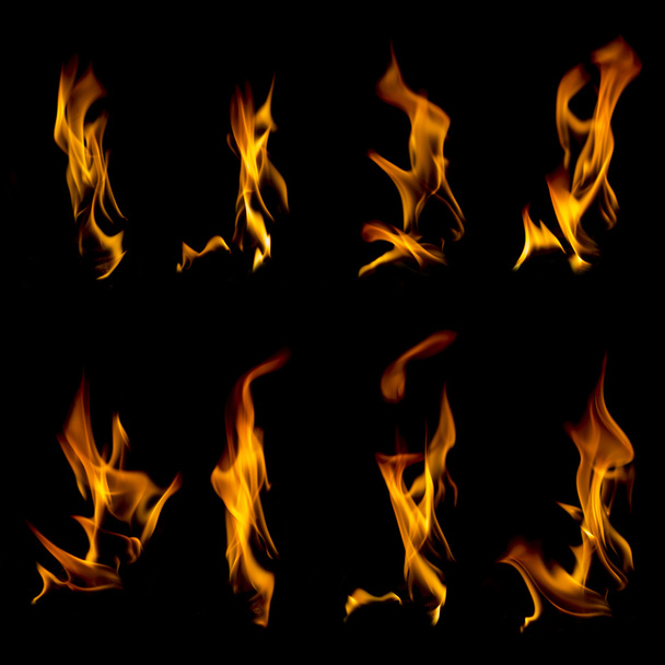 Collectie van vlammen op zwart - Foto, afbeelding