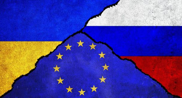 Rússia, Ucrânia e União Europeia (UE) bandeira juntos na parede. Relações diplomáticas entre Rússia, UE e Ucrânia - Foto, Imagem