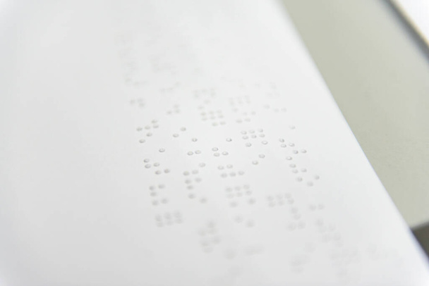 A fragment of text in Louis Braille  - Foto, Imagen