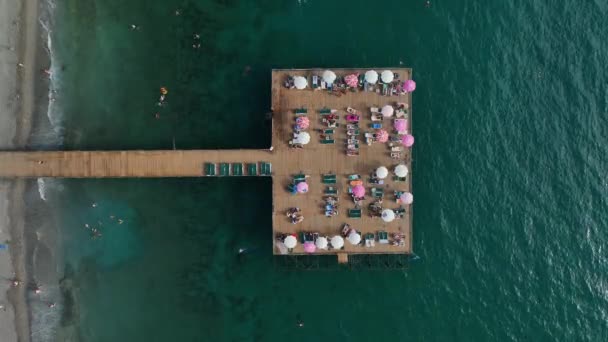 Όμορφη παραλία στη Μεσόγειο Θάλασσα - Πλάνα, βίντεο