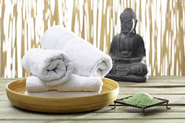 Bhuddha, toalhas, sais de banho
 - Foto, Imagem