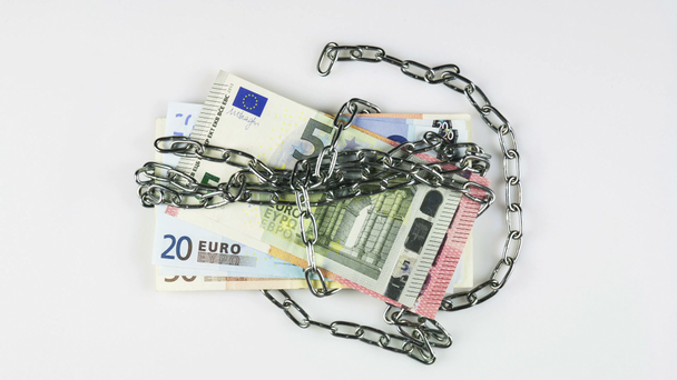 Billets en euros enchaînés
 - Séquence, vidéo