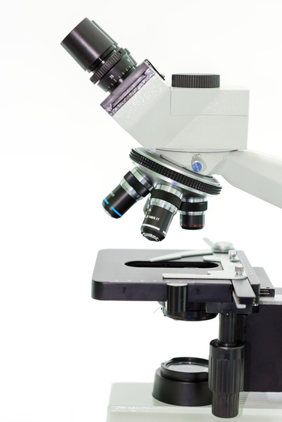 Microscopio de laboratorio
 - Foto, Imagen