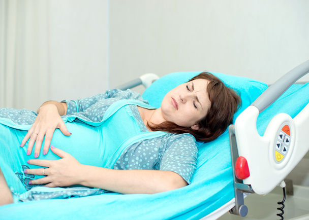 Pregnant woman in childbirth - Zdjęcie, obraz
