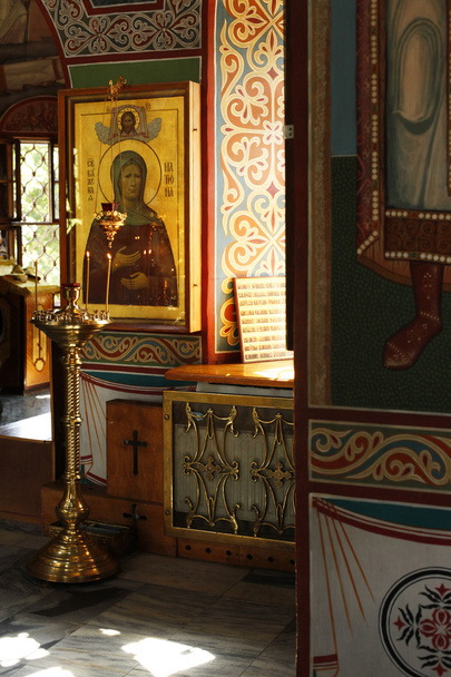 Interior de la iglesia rusa
 - Foto, imagen