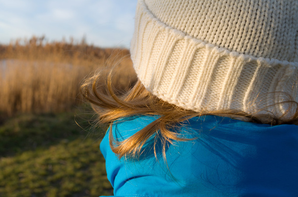 Tyttö pukeutunut talven lähikuva
 - Valokuva, kuva