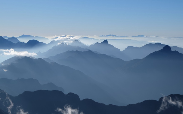sabah sis, tropikal dağ silsilesi - Fotoğraf, Görsel