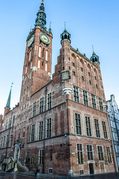 Gebouw van het stadhuis (Ratusz) in Gdansk, Polen, Europa - Foto, afbeelding