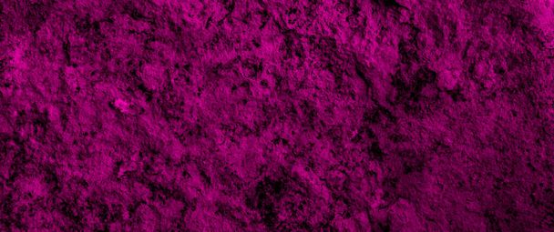 fioletowy wapienny mur z widocznymi detalami. tło - Zdjęcie, obraz