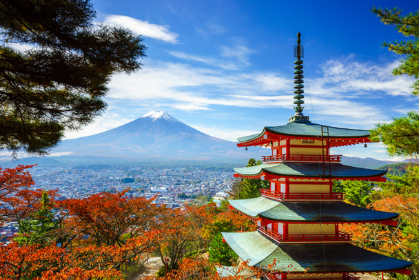 Гора. Фудзи с Чурейто Пагодой, Фудзиёсида, Япония
  - Фото, изображение