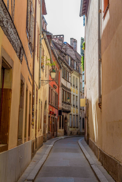 Impression idyllique de Strasbourg, une ville d'Alsace en France - Photo, image