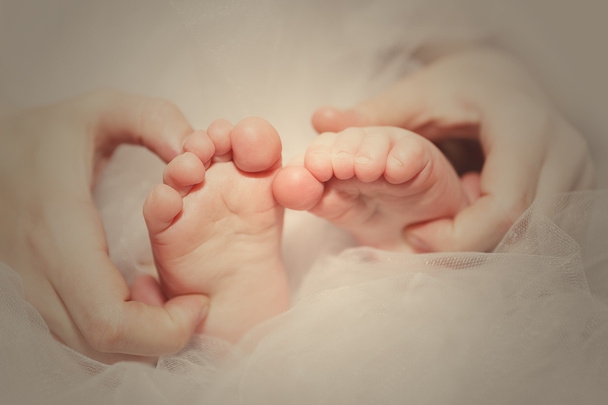 Pies de bebé
 - Foto, Imagen