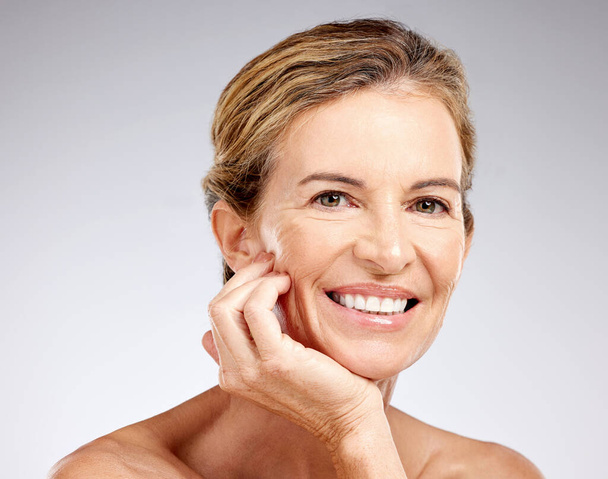 Beauty, skincare and portrait of happy mature woman with smile on face, skin glow and anti aging makeup. Health, wellness and senior lady enjoying healthy lifestyle, self love and luxury healthcare - Fotografie, Obrázek