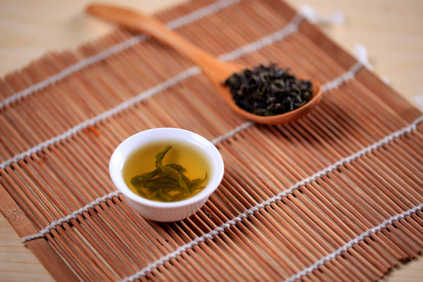 Chińska herbata, chińska czarna herbata, zbliżenie - Zdjęcie, obraz