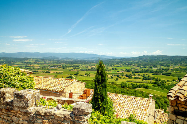Historické město Lacoste, Provence, Francie  - Fotografie, Obrázek
