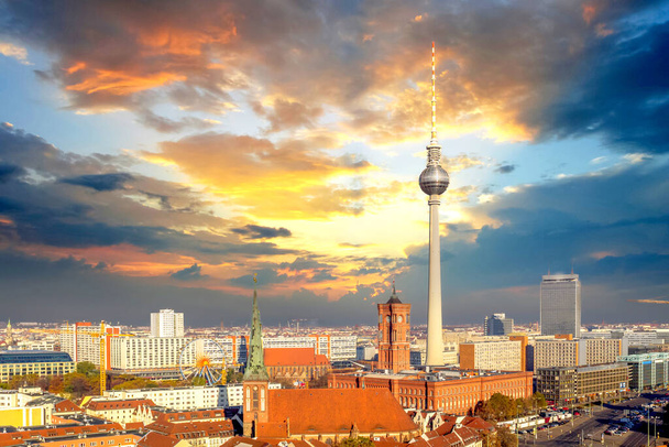 televizní věž v Berlíně, Německo  - Fotografie, Obrázek