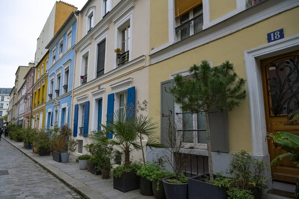 Paris, colorful houses rue Cremieux, typical street in the 12e arrondissement - Photo, Image