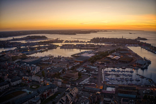 Αεροφωτογραφία της πόλης των διακοπών του Saint Malo, Γαλλία - Φωτογραφία, εικόνα