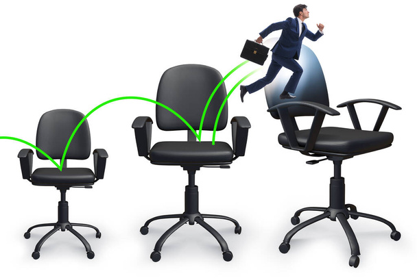 Koncepcja promocji z biznesmenem i krzesłami - Zdjęcie, obraz